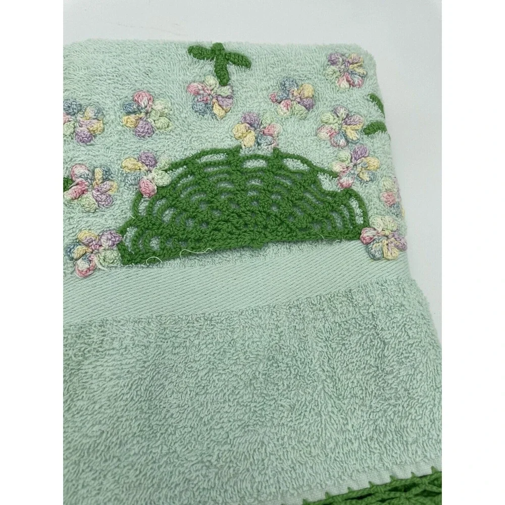 2 Vintage‎ Hand Crocheted and Embroiderd Bath Towels Flowers Butterflies